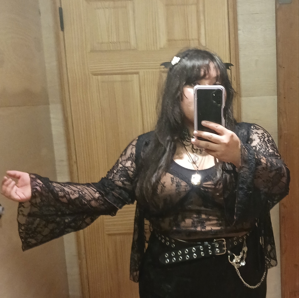 URBAN OUTFITTERS BLACK LACE CARDIGAN